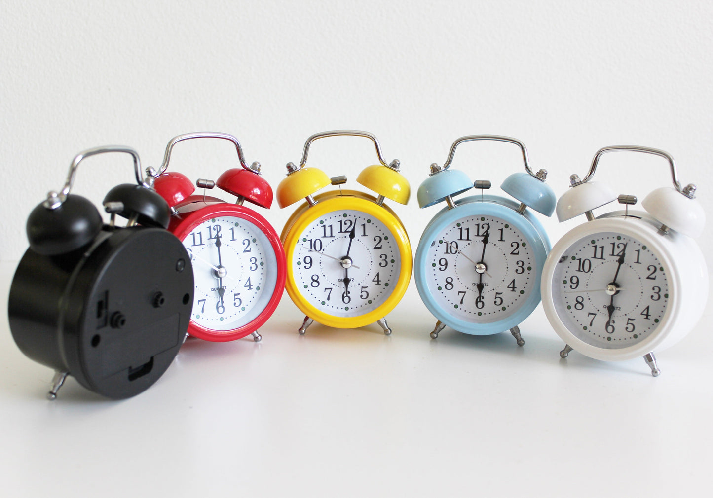 Twin Bell Alarm Clock Vintage Retro Loud Clocks Battery Bedside Desk Analogue