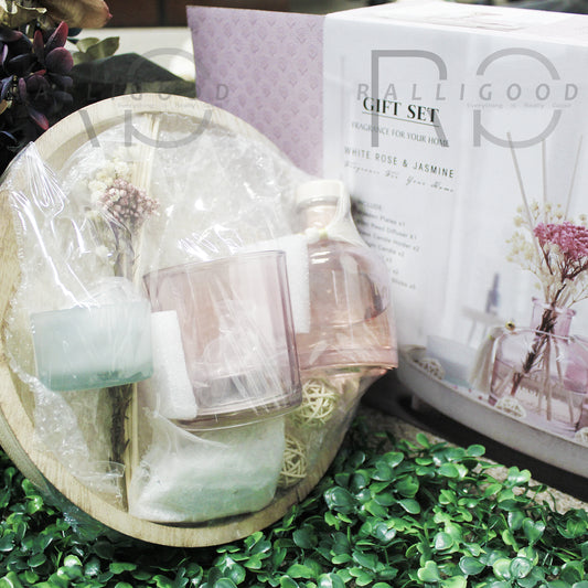 Reed Diffuser Gift Set Present Candle Scented 80mL Fragrance Sticks Oil Bottle