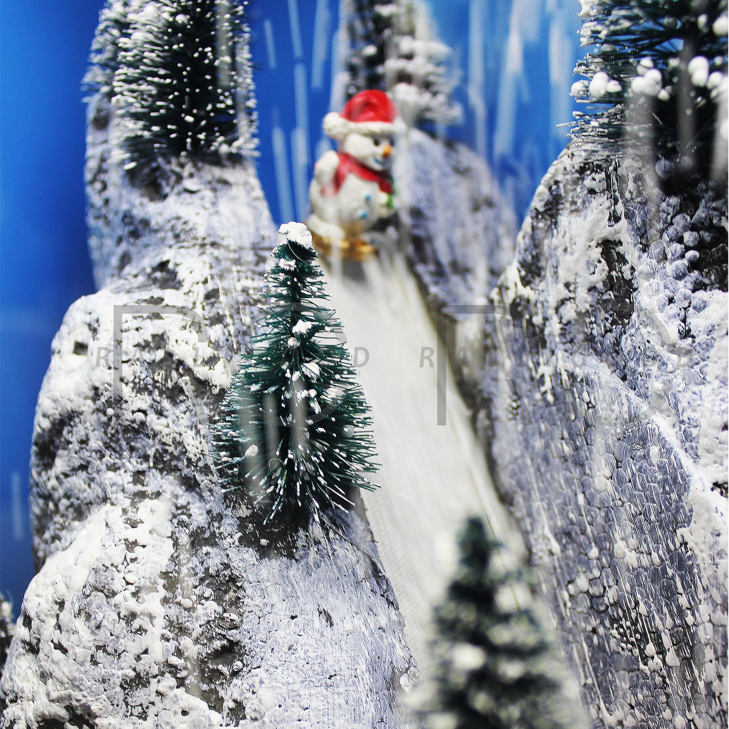 TV Christmas Decoration Animated Large Television Musical Dancing Diorama LED